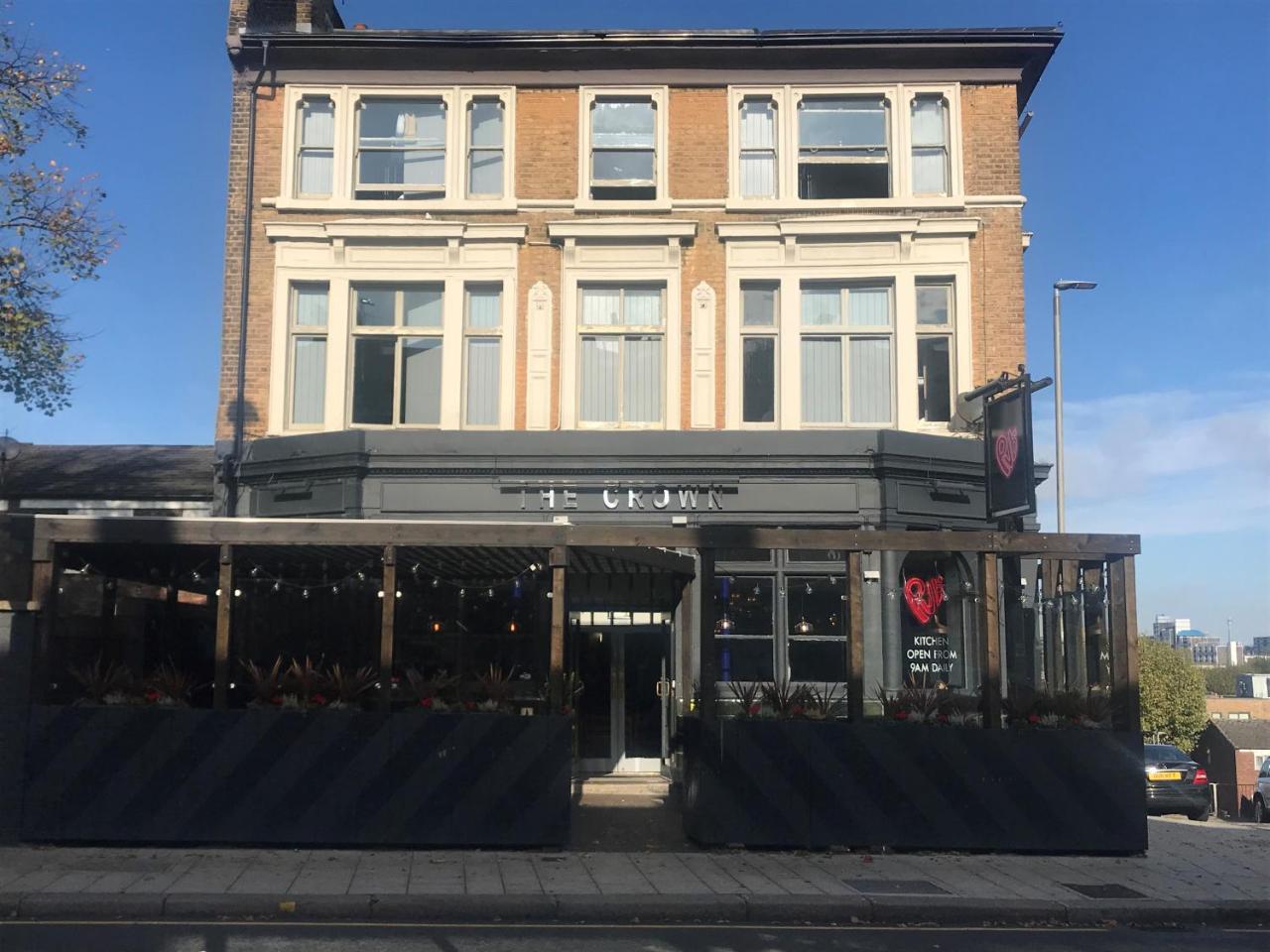Publove @ The Crown, Battersea London Exterior photo